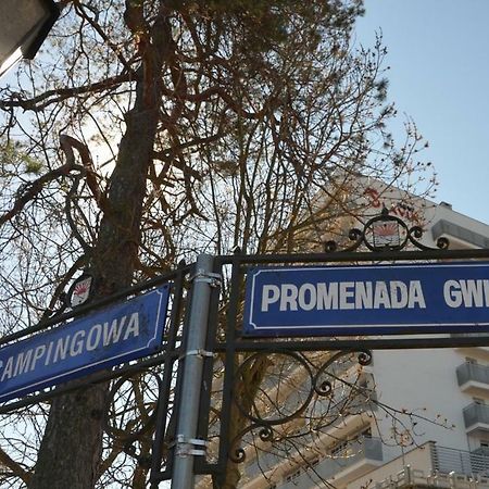 Maly Przytulny Apartament Z Widokiem Na Morze - Po Remoncie Appartement Miedzyzdroje Buitenkant foto