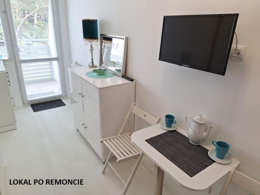 Maly Przytulny Apartament Z Widokiem Na Morze - Po Remoncie Appartement Miedzyzdroje Buitenkant foto